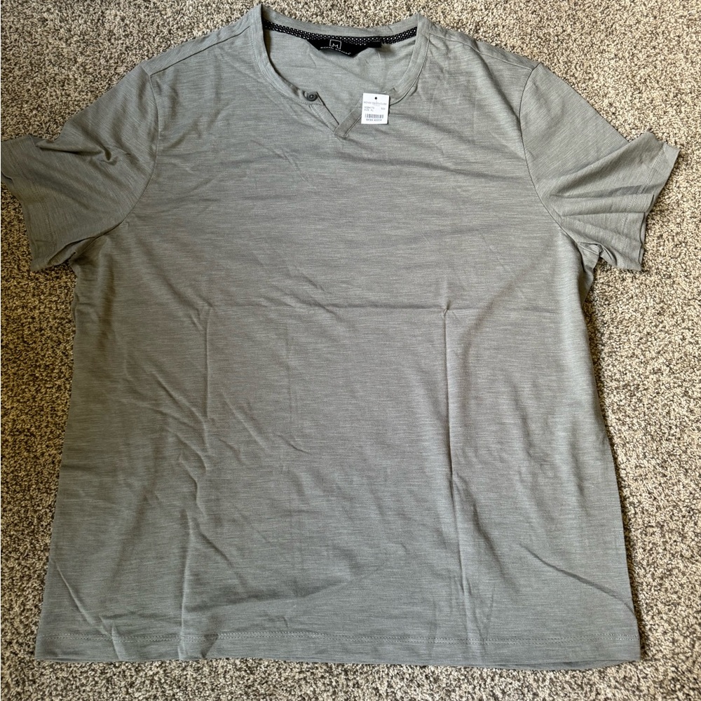 New t shirt with tags for men